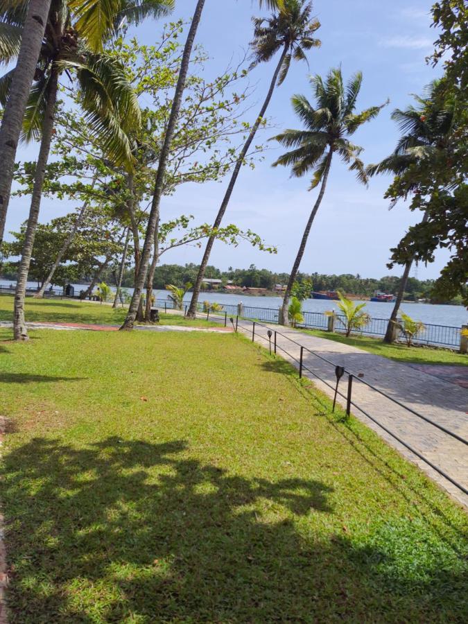 Ripples Service Villas Kollam Dış mekan fotoğraf