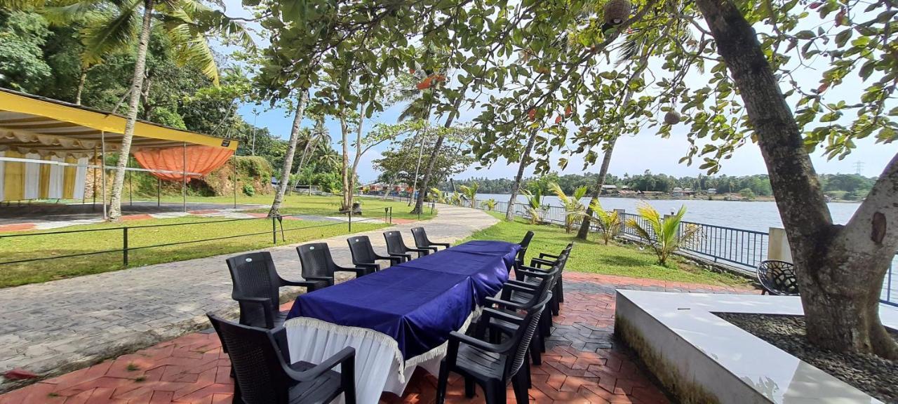 Ripples Service Villas Kollam Dış mekan fotoğraf