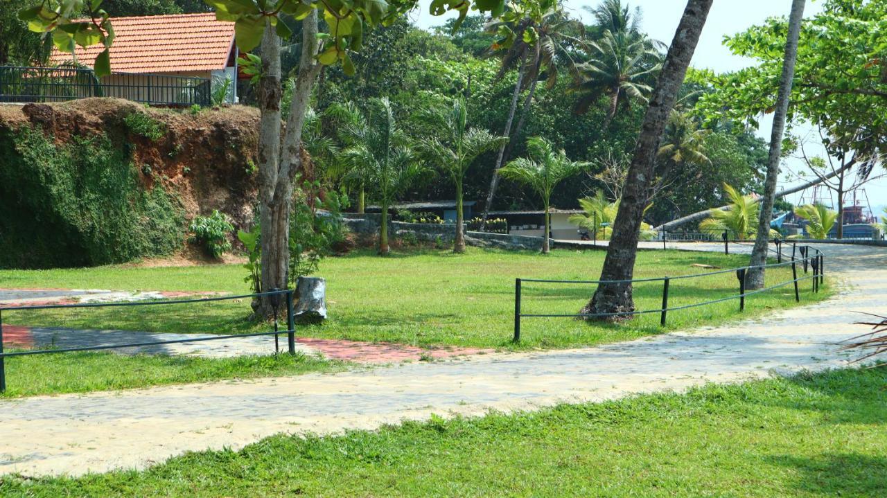 Ripples Service Villas Kollam Dış mekan fotoğraf